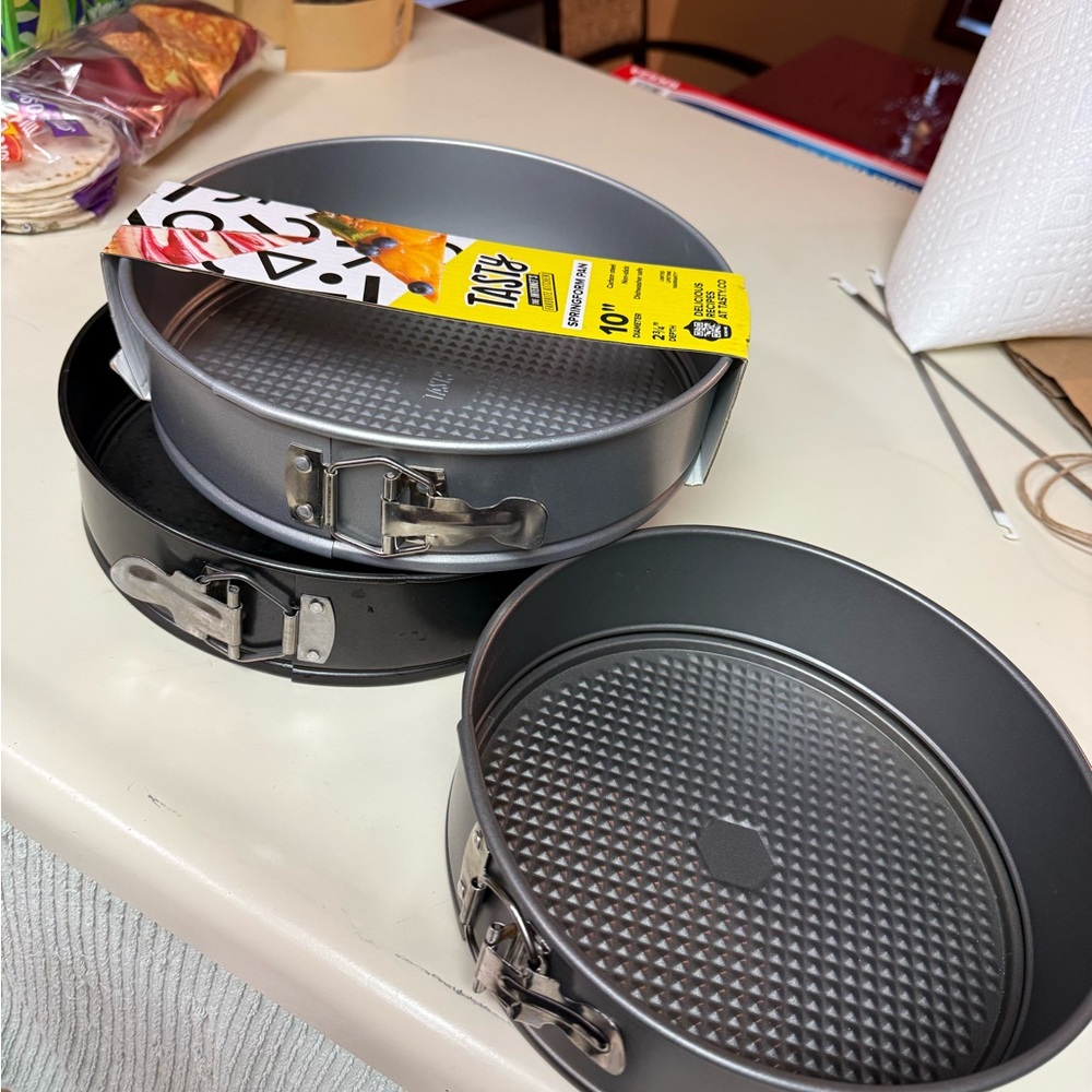 Cheesecake pans